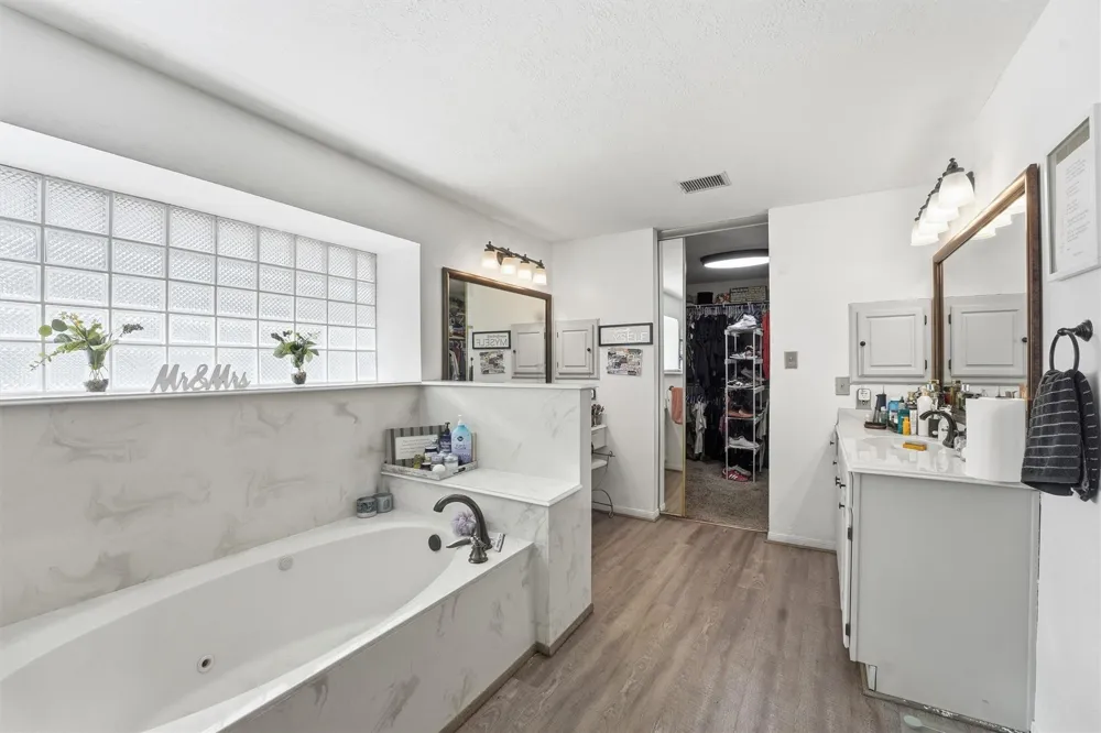 13415 Jessica Lane Houston, TX 77069