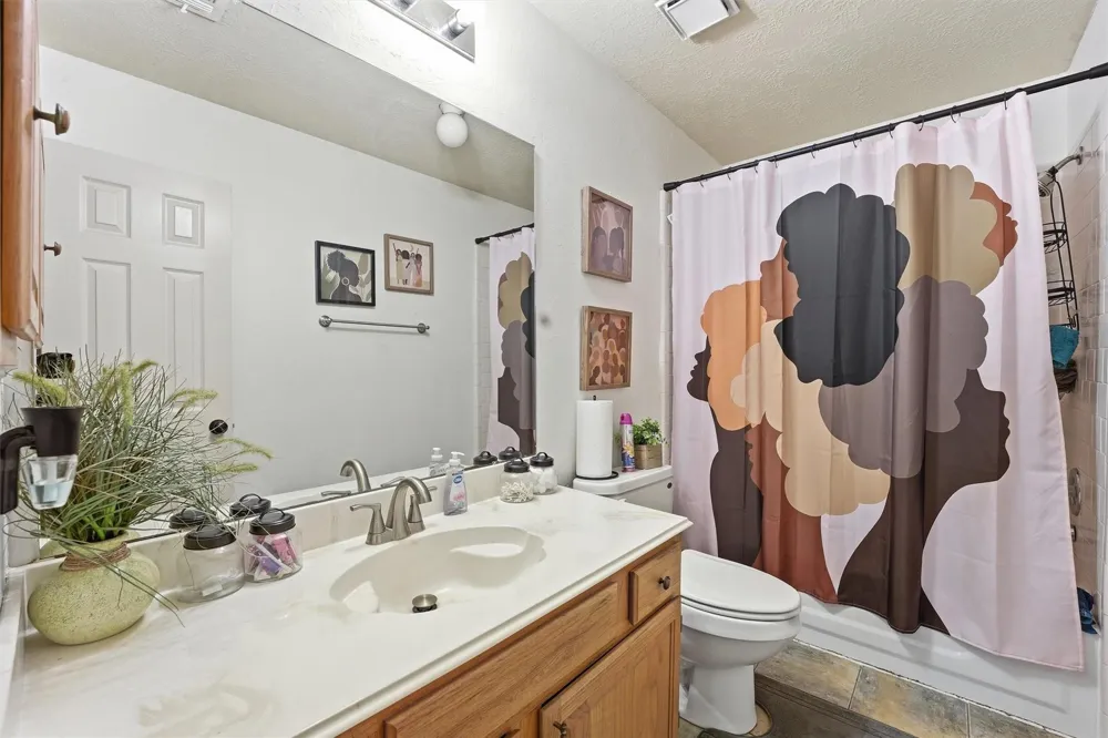 13415 Jessica Lane Houston, TX 77069
