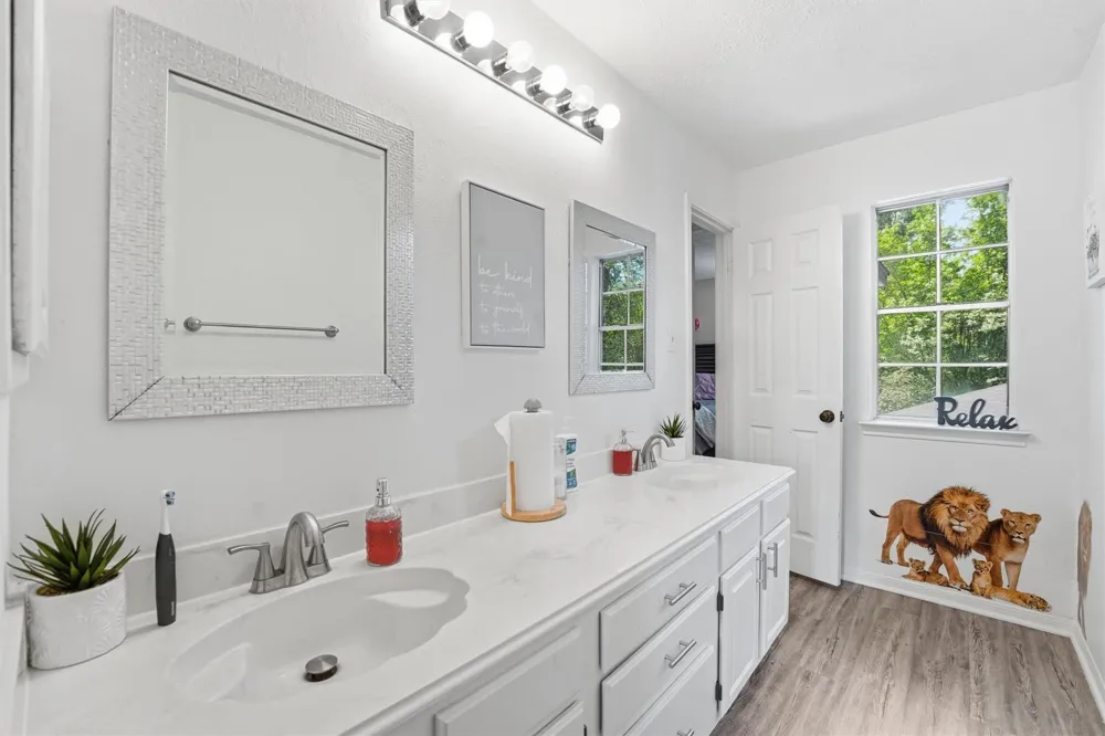 13415 Jessica Lane Houston, TX 77069