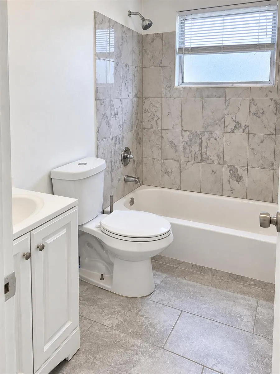 3640 NE 1ST AVENUE #3 Oakland Park, FL 33334