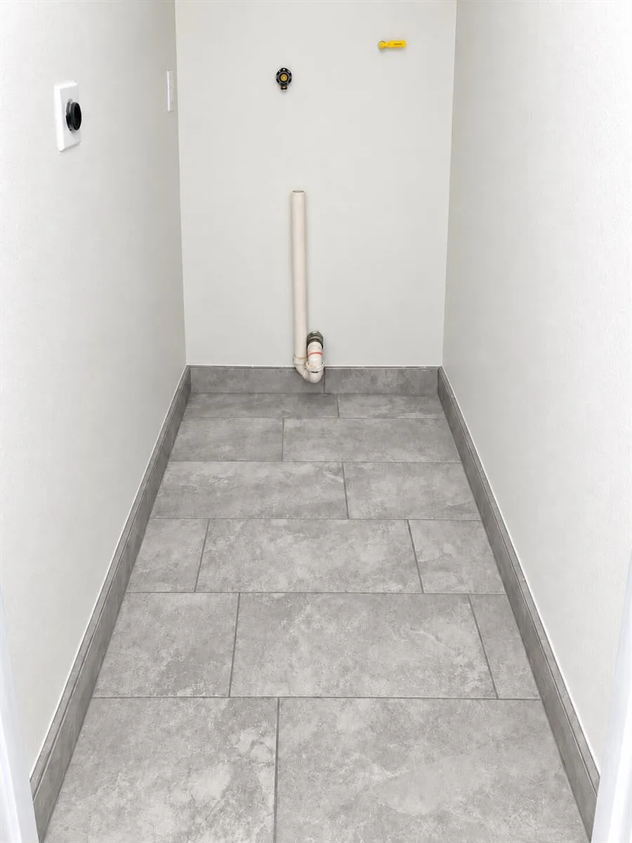3640 NE 1ST AVENUE #3 Oakland Park, FL 33334