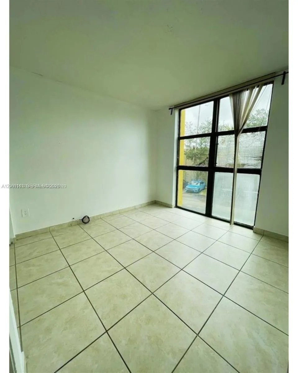 11750 SW 18th St #208-1 Miami, FL 33175
