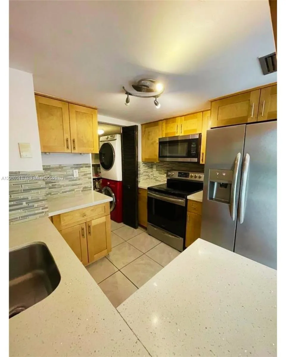 11750 SW 18th St #208-1 Miami, FL 33175