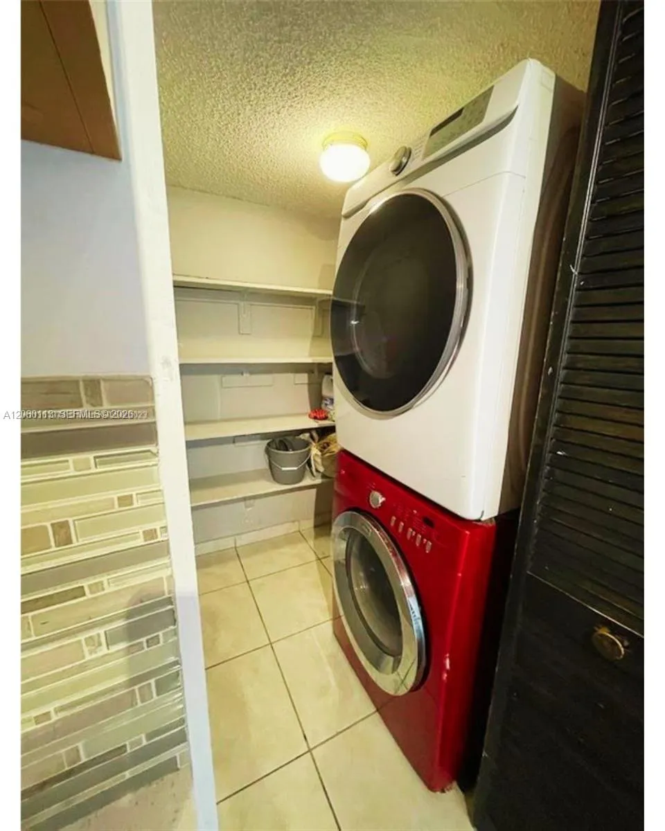 11750 SW 18th St #208-1 Miami, FL 33175