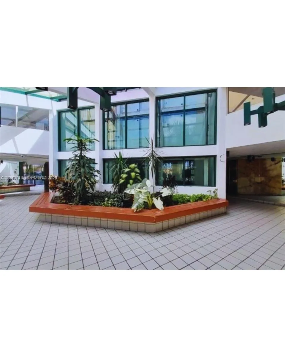 11750 SW 18th St #208-1 Miami, FL 33175