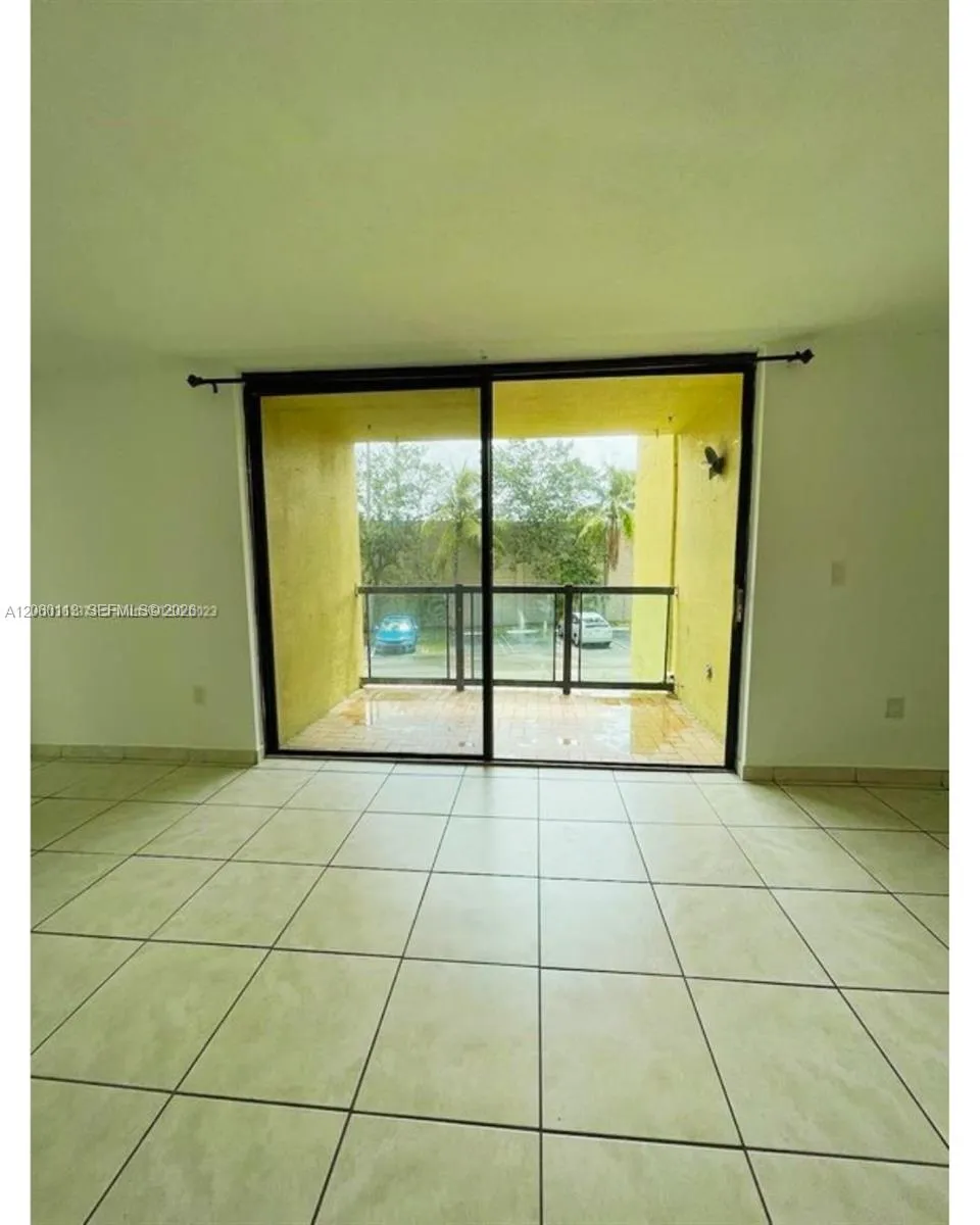 11750 SW 18th St #208-1 Miami, FL 33175