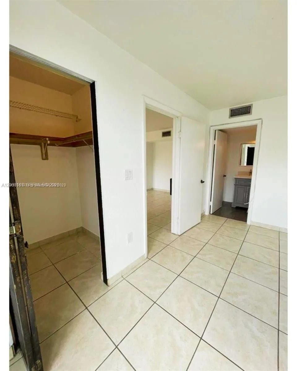 11750 SW 18th St #208-1 Miami, FL 33175