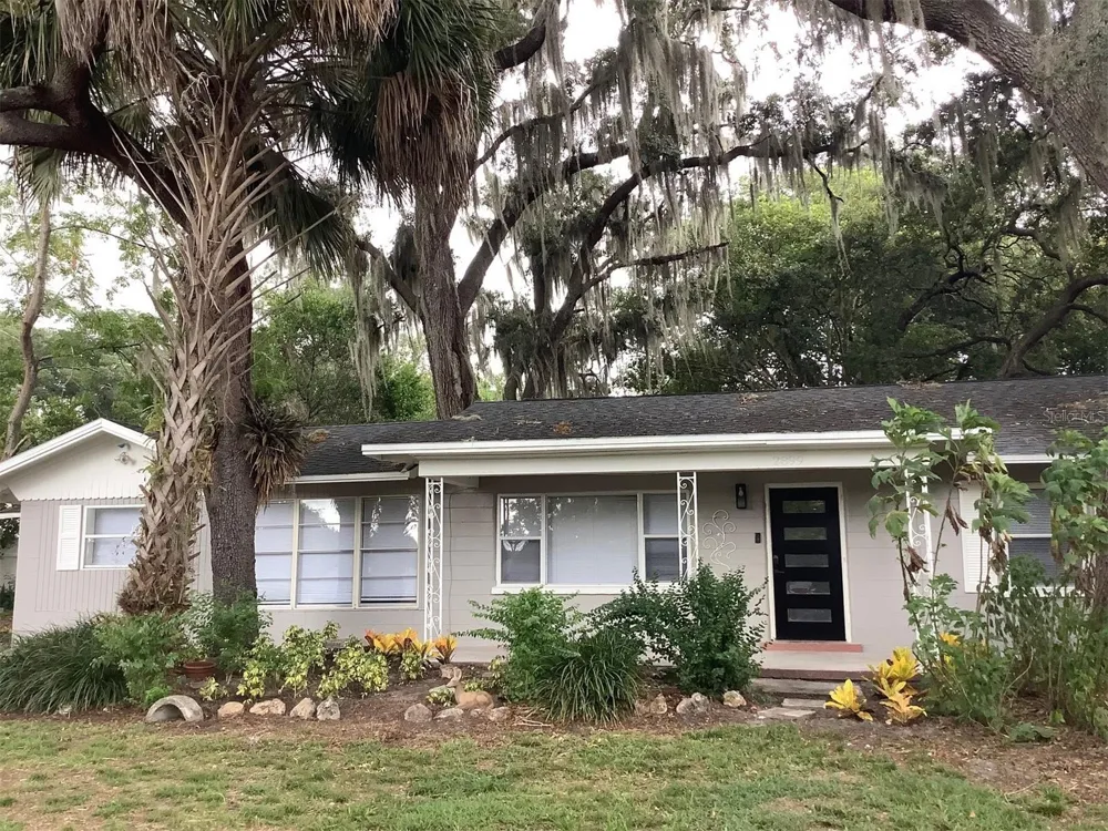 2899 E CROOKED LAKE DRIVE Eustis, FL 32726