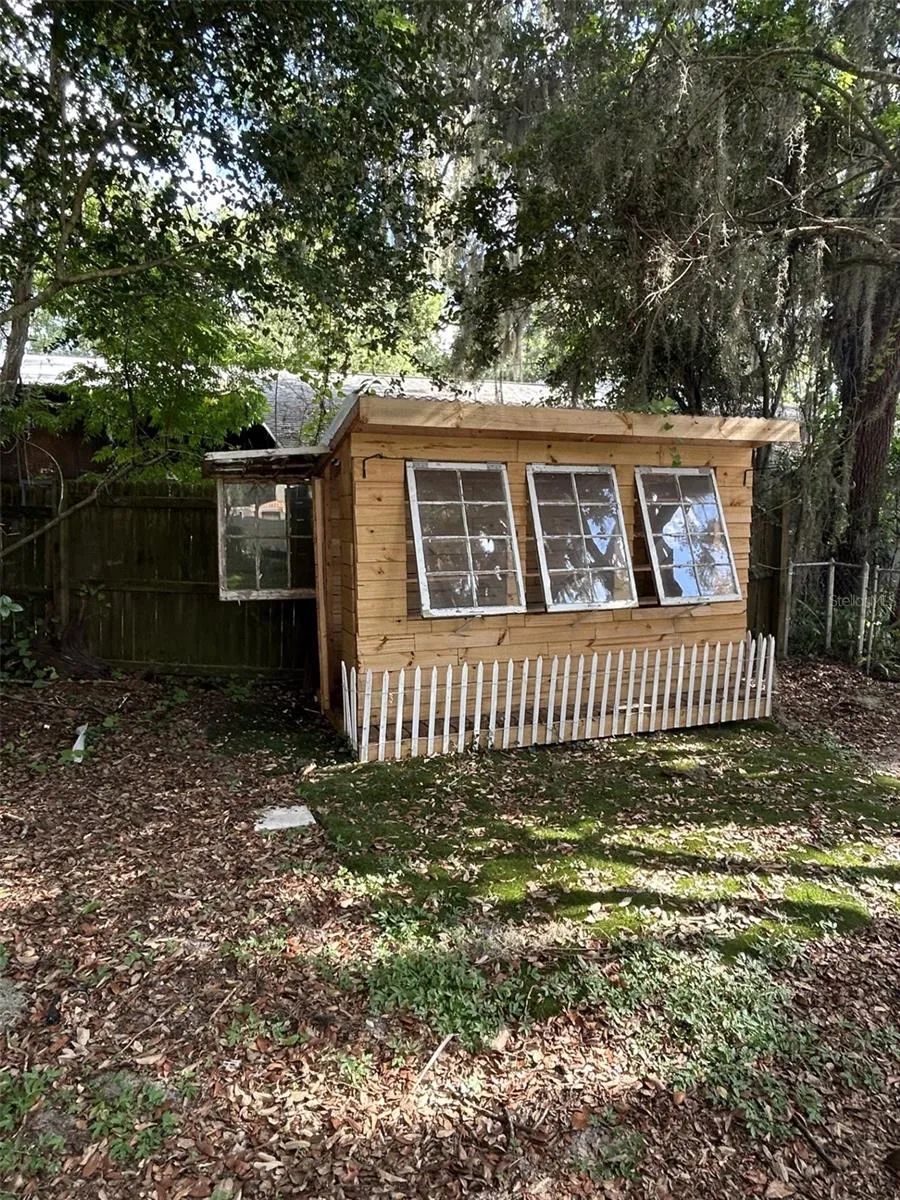 2899 E CROOKED LAKE DRIVE Eustis, FL 32726