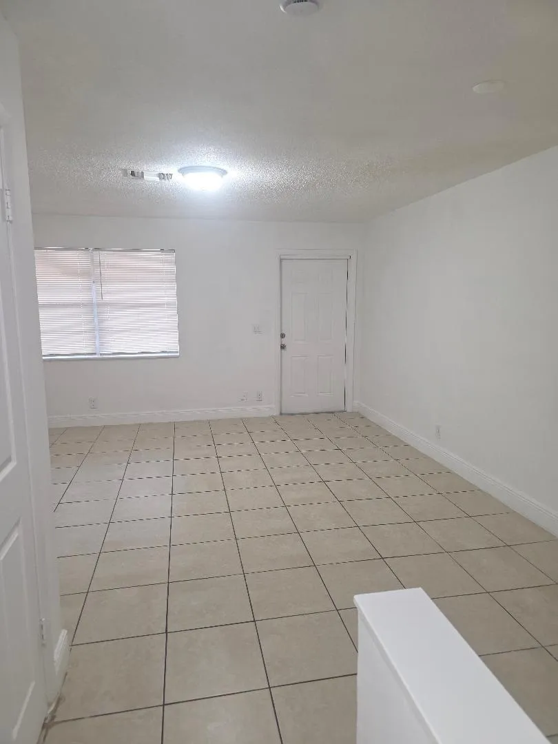 3640 NE 1st Avenue #2 Oakland Park, FL 33334