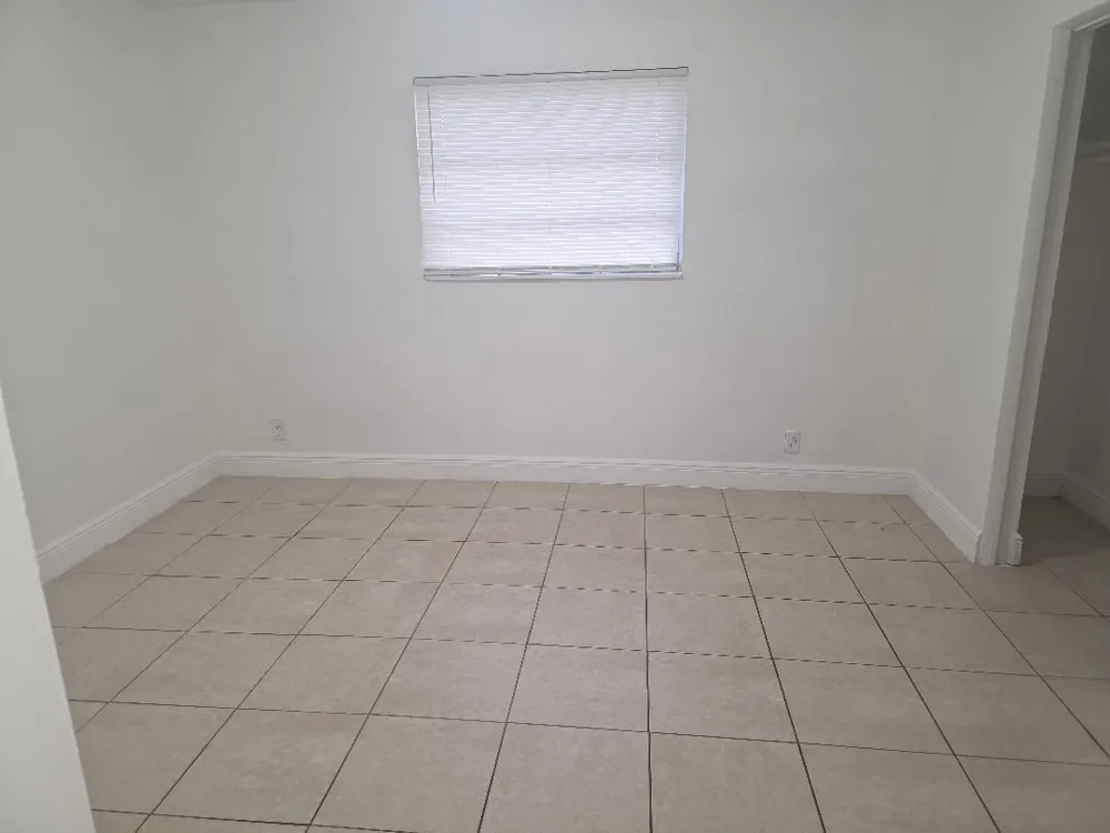 3640 NE 1st Avenue #2 Oakland Park, FL 33334
