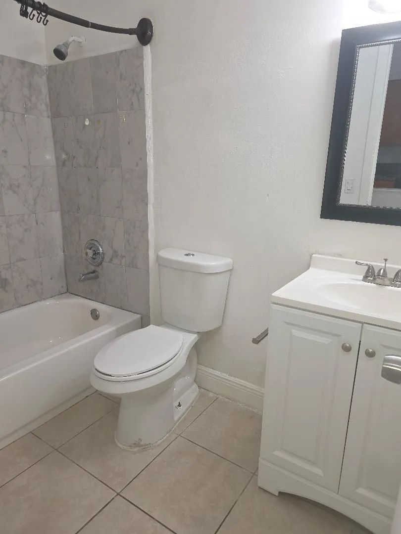 3640 NE 1st Avenue #2 Oakland Park, FL 33334