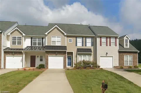 136 Penry Lane