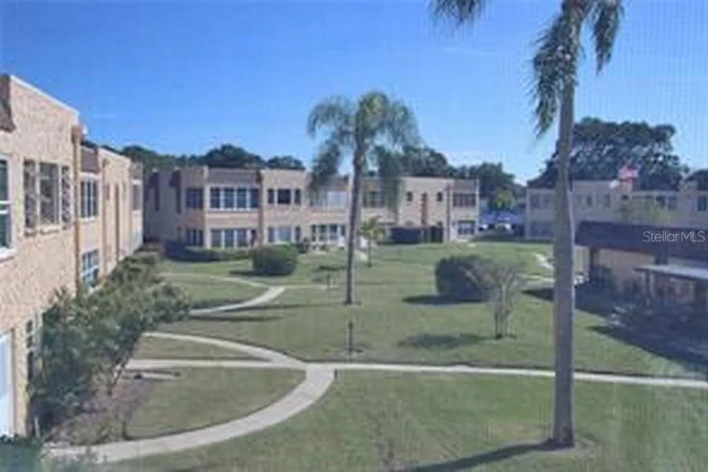 221 CEDARWOOD CIRCLE #221 Seminole, FL 33777