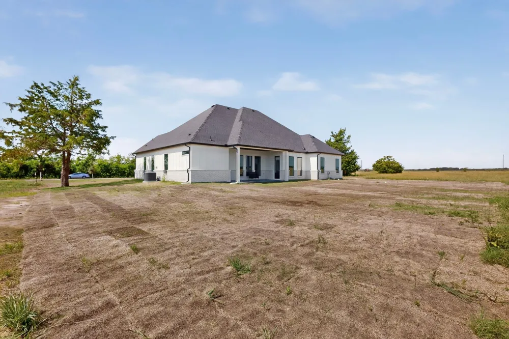 135 VZ County Road 3811 Wills Point, TX 75169