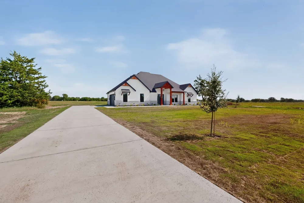 135 VZ County Road 3811 Wills Point, TX 75169