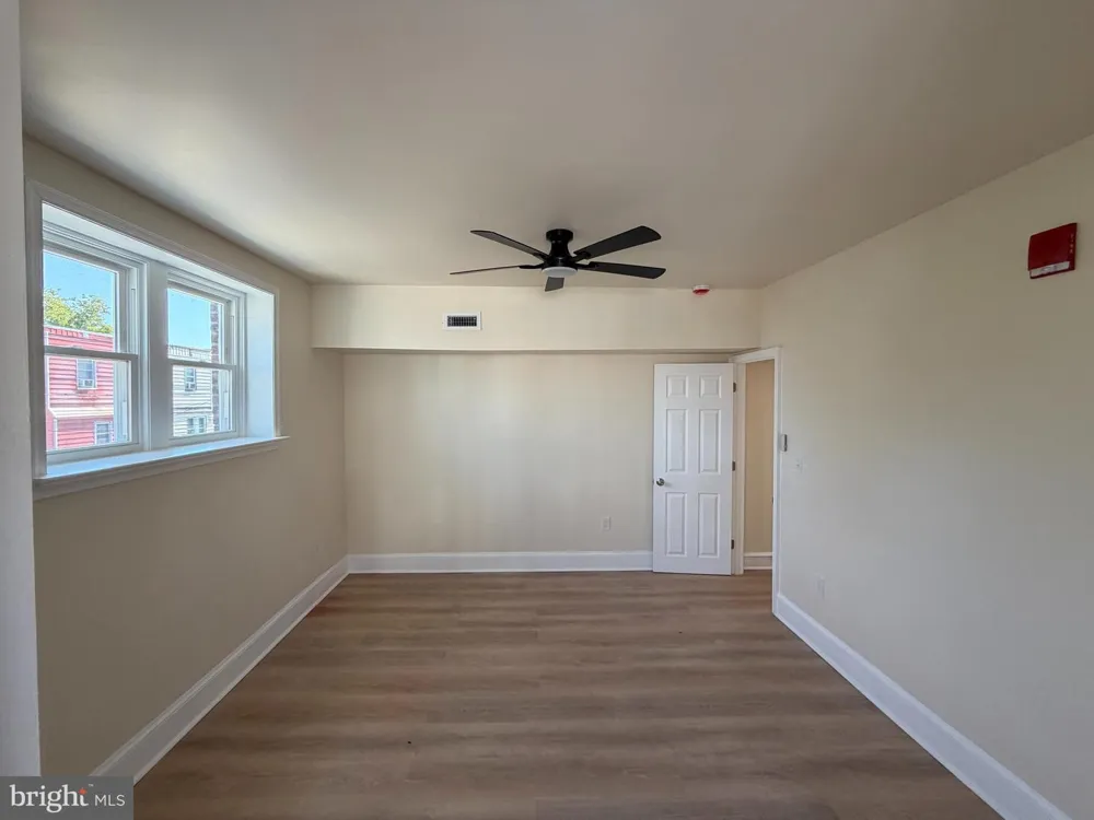 1651 W GRANGE AVENUE Philadelphia, PA 19141