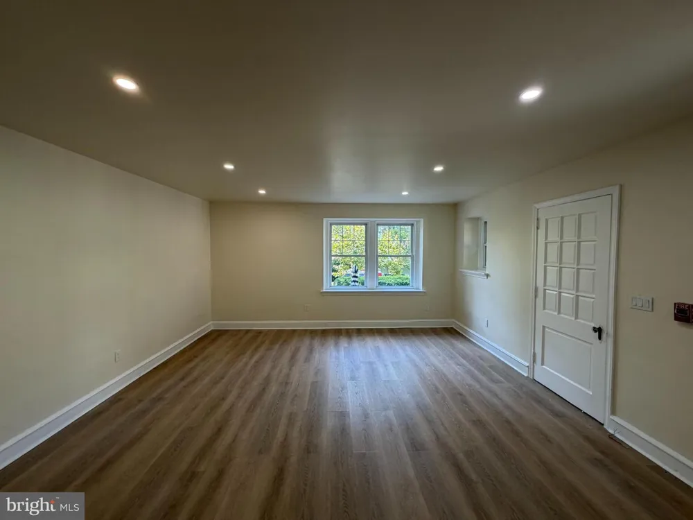 1651 W GRANGE AVENUE Philadelphia, PA 19141
