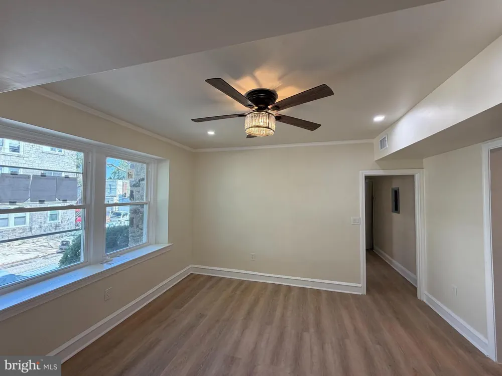1651 W GRANGE AVENUE Philadelphia, PA 19141