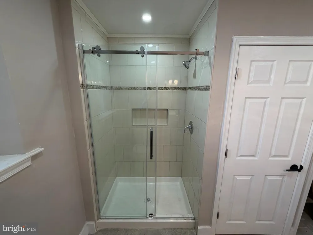 1651 W GRANGE AVENUE Philadelphia, PA 19141