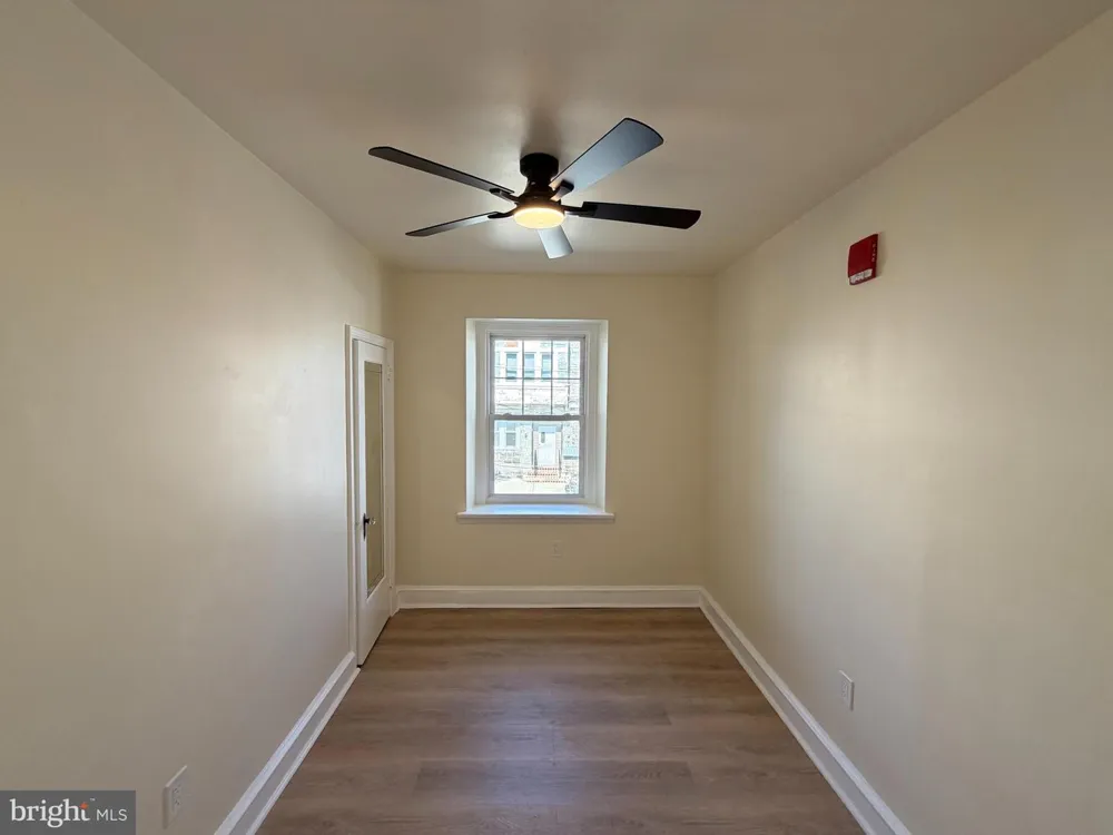 1651 W GRANGE AVENUE Philadelphia, PA 19141
