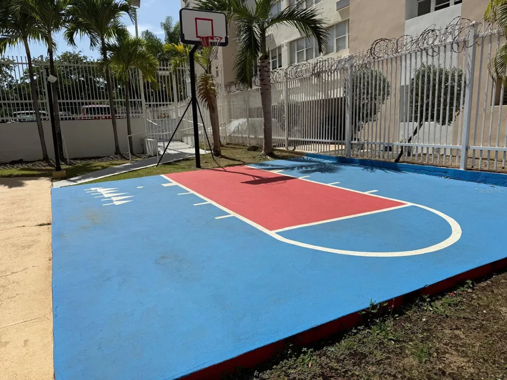 6400 ISLA VERDE AVENUE #5D Carolina, PR 00979