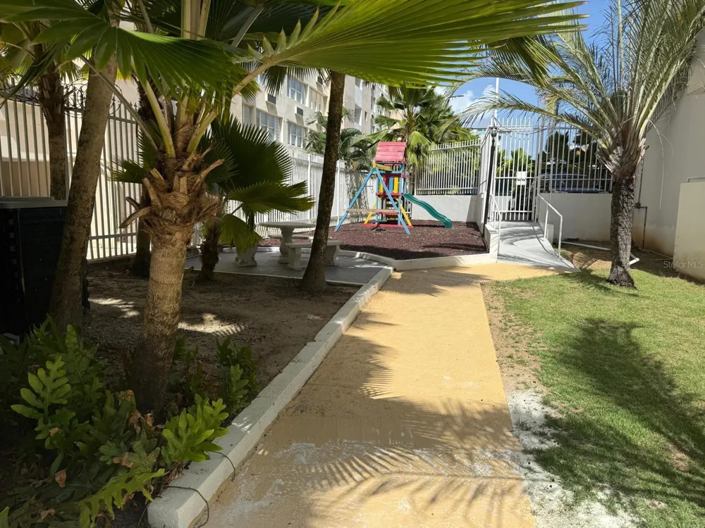 6400 ISLA VERDE AVENUE #5D Carolina, PR 00979