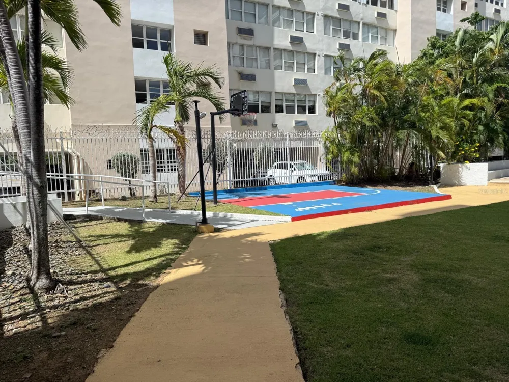 6400 ISLA VERDE AVENUE #5D Carolina, PR 00979