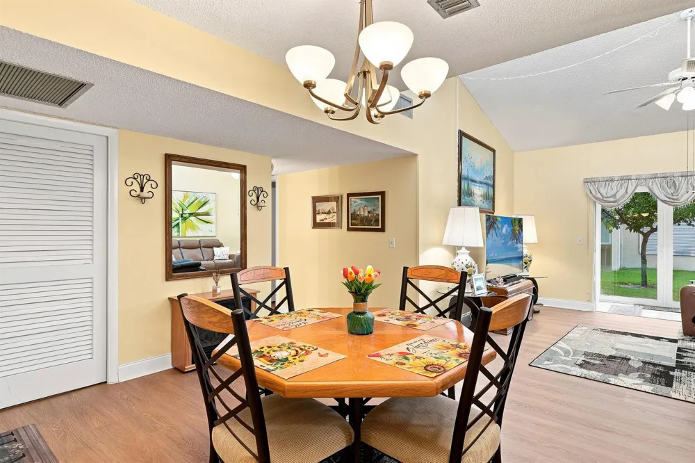 2532 Boundbrook Drive S #107 Palm Springs, FL 33406