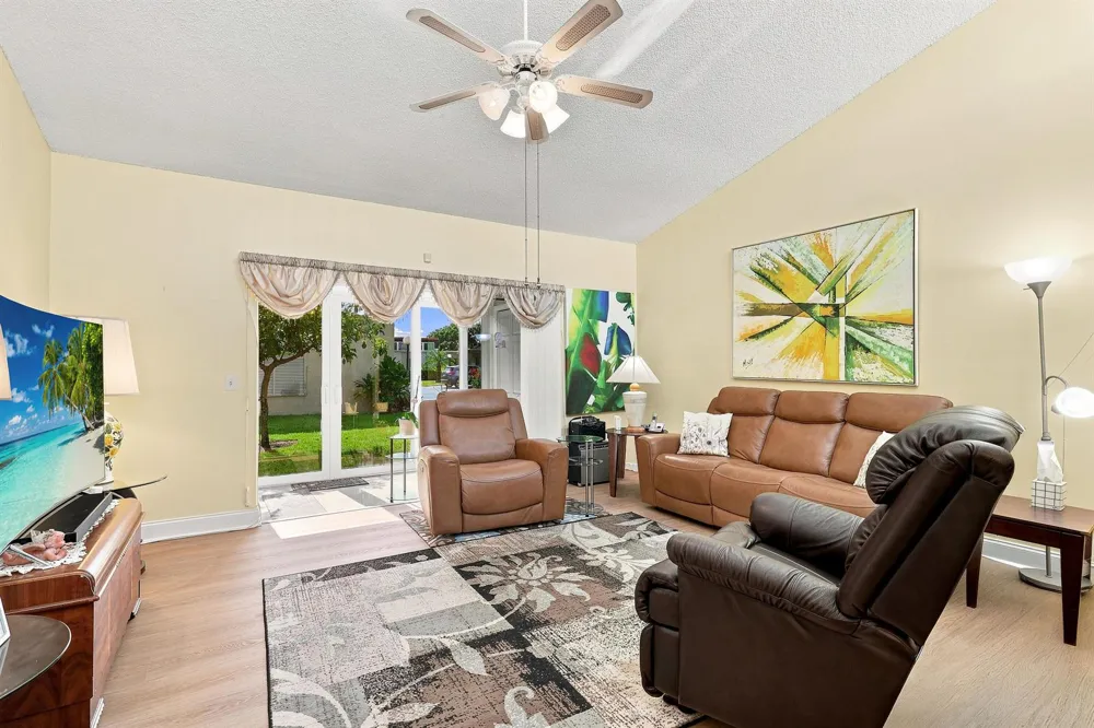2532 Boundbrook Drive S #107 Palm Springs, FL 33406