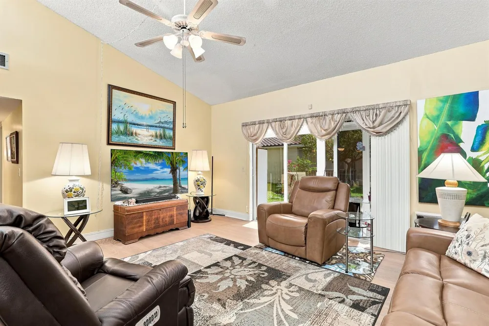 2532 Boundbrook Drive S #107 Palm Springs, FL 33406