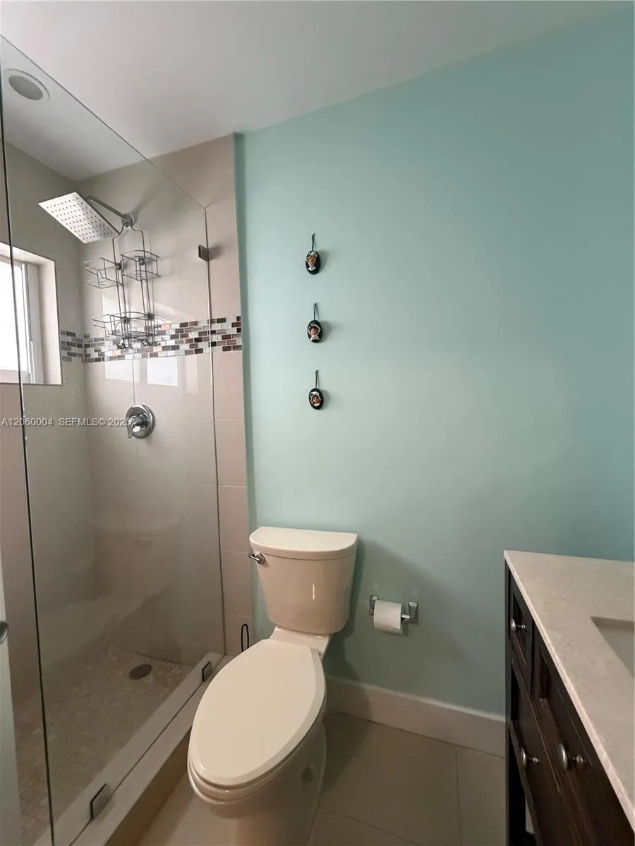 3536 NE 168th St #206 North Miami Beach, FL 33160