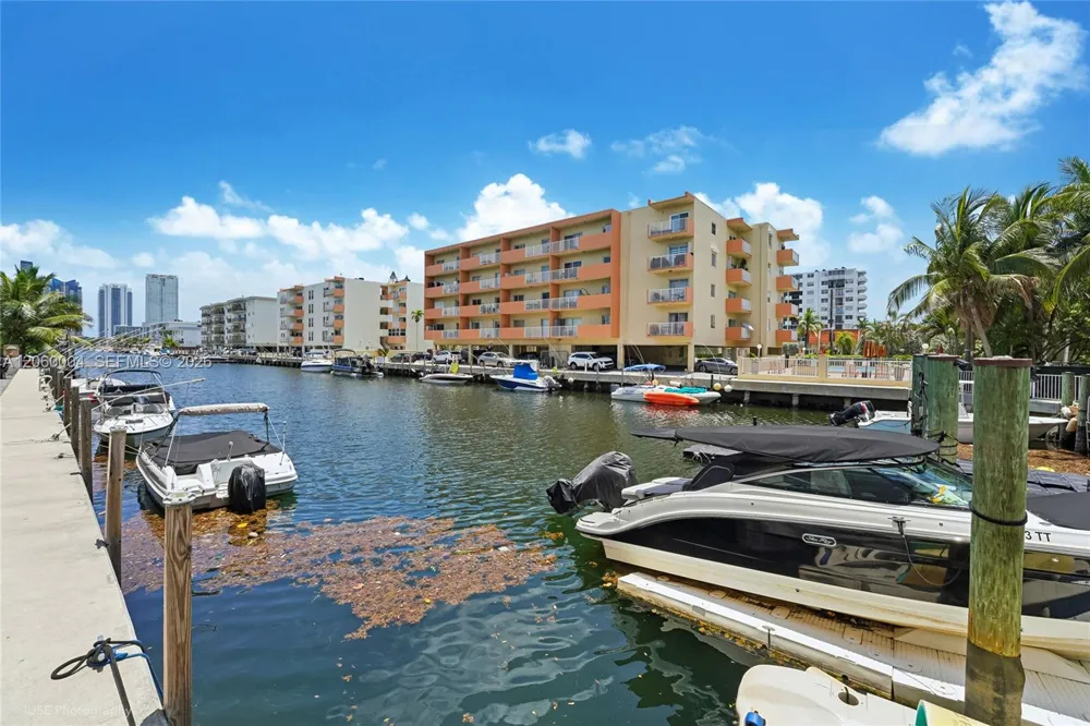 3536 NE 168th St #206 North Miami Beach, FL 33160