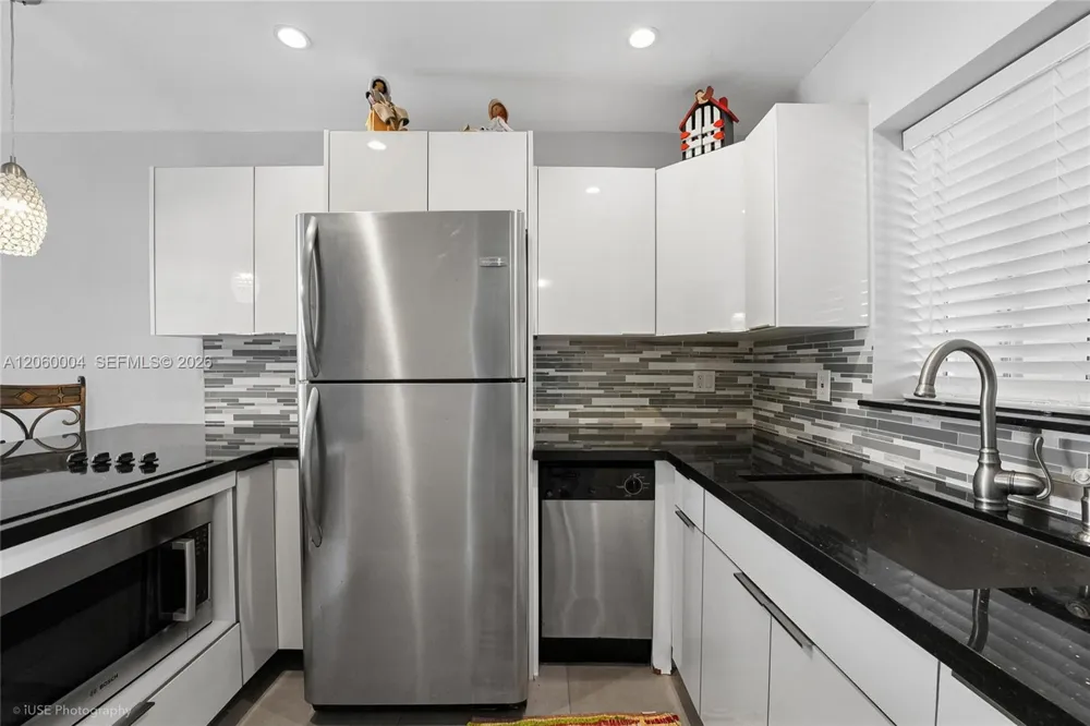 3536 NE 168th St #206 North Miami Beach, FL 33160