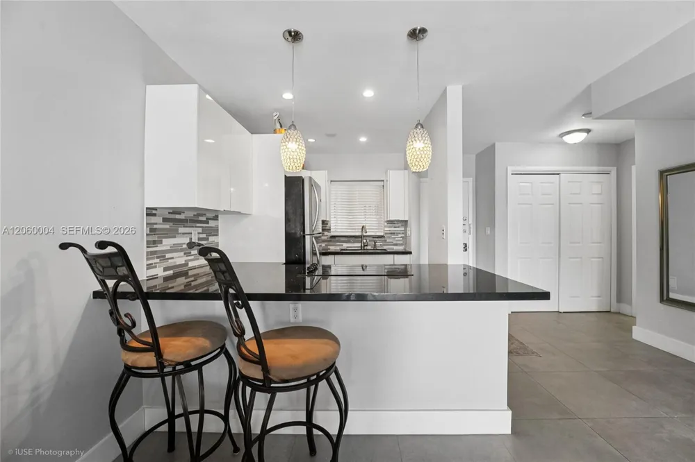 3536 NE 168th St #206 North Miami Beach, FL 33160
