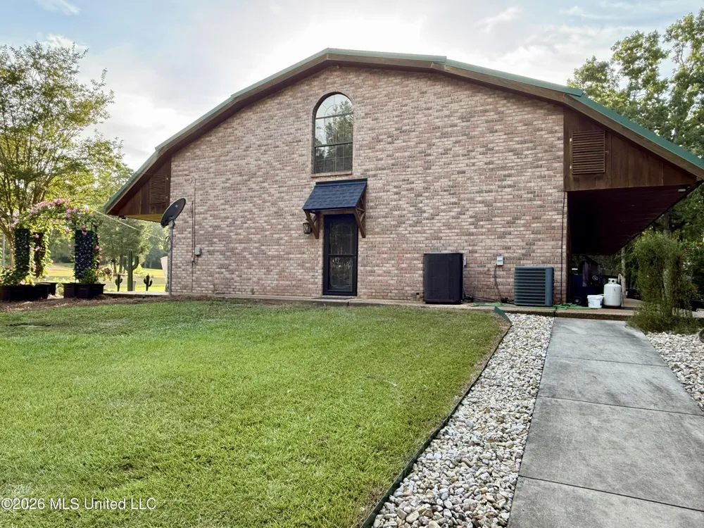 64 Greer Road Jayess, MS 39641