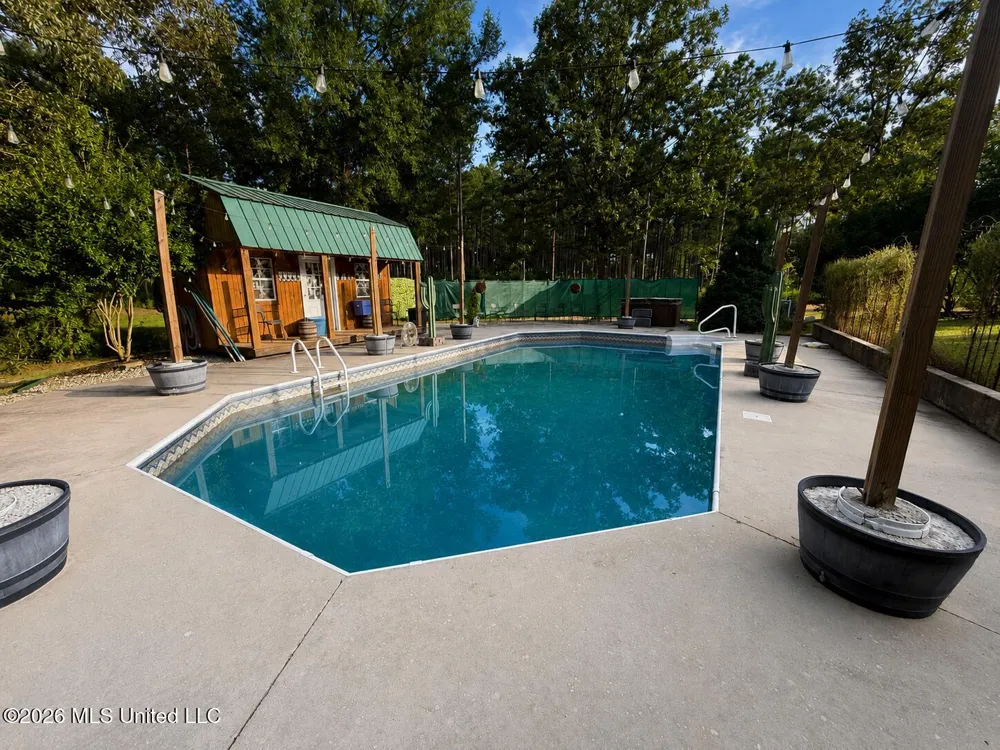 64 Greer Road Jayess, MS 39641