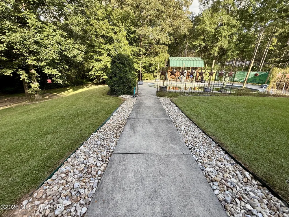 64 Greer Road Jayess, MS 39641