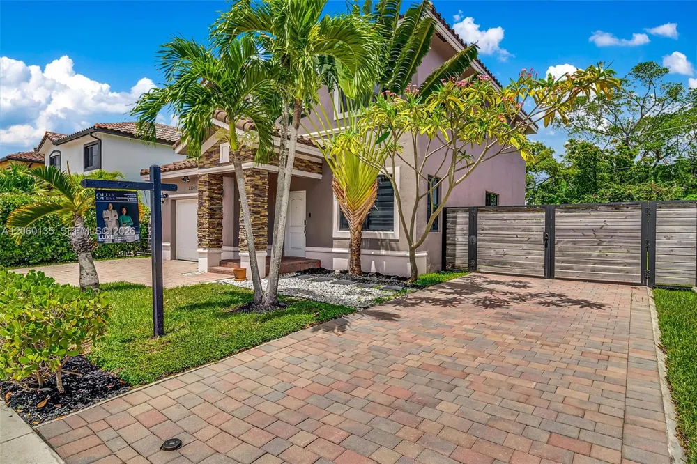 23061 SW 114th Path Miami, FL 33170