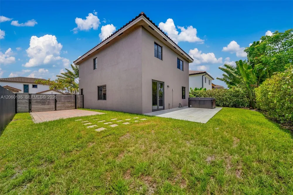 23061 SW 114th Path Miami, FL 33170