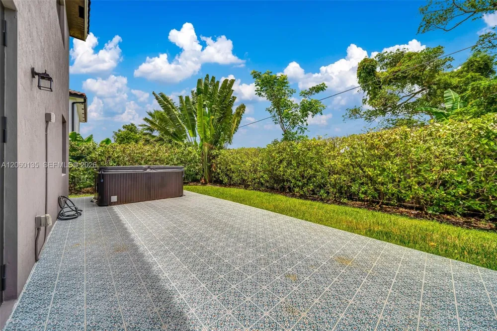 23061 SW 114th Path Miami, FL 33170