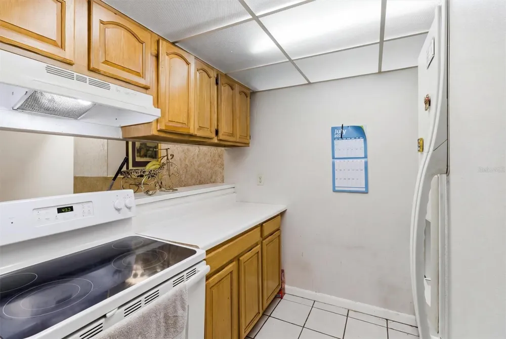 931 W OAK RIDGE ROAD #B Orlando, FL 32809