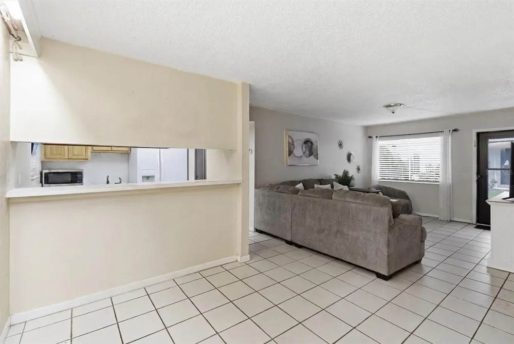 931 W OAK RIDGE ROAD #B Orlando, FL 32809