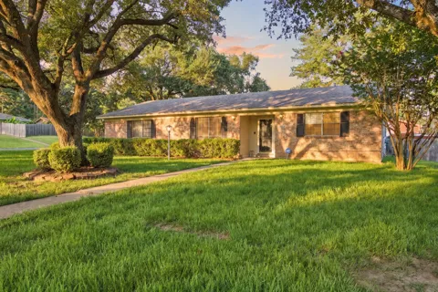 9401 Garfield Drive