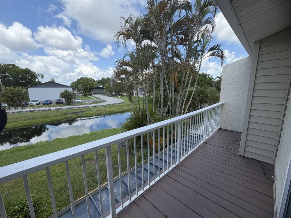 309 W Hemingway Cir Margate, FL 33063