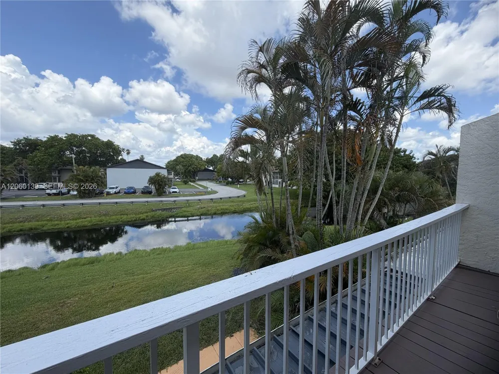309 W Hemingway Cir Margate, FL 33063