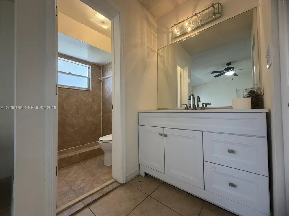 309 W Hemingway Cir Margate, FL 33063