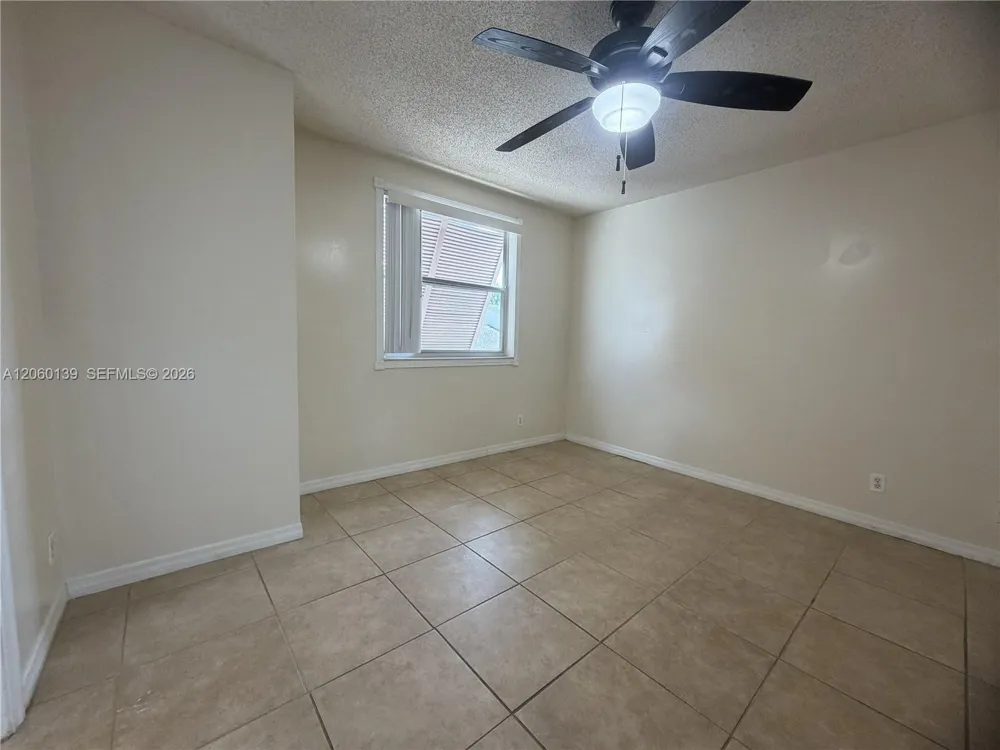309 W Hemingway Cir Margate, FL 33063