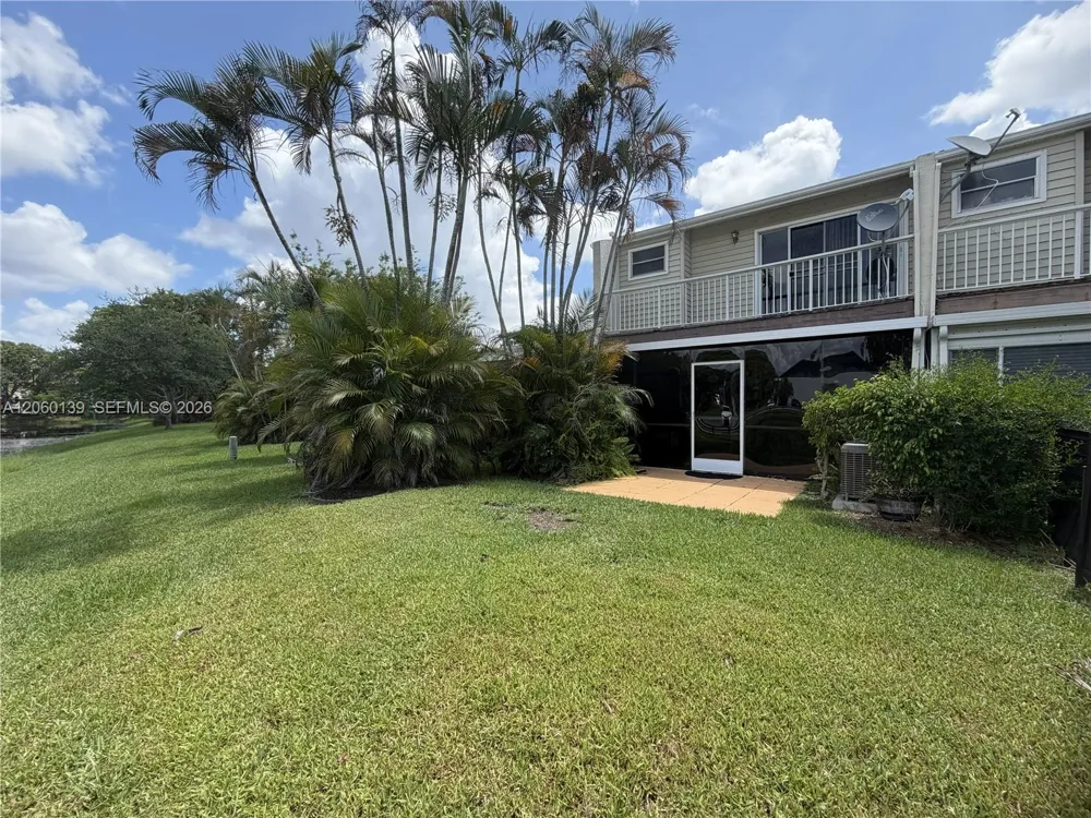 309 W Hemingway Cir Margate, FL 33063