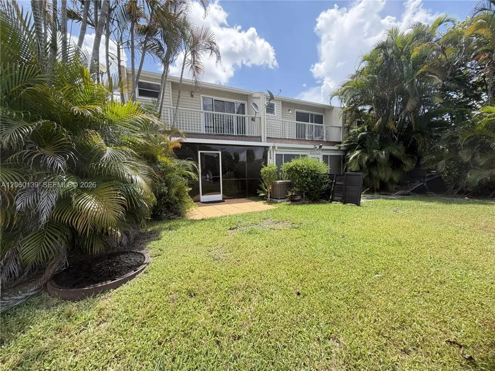 309 W Hemingway Cir Margate, FL 33063
